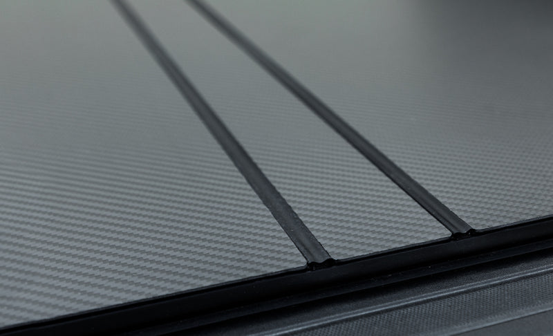 Access 15-22 Chevy/GMC Colorado/Canyon Roll-Up Cover 6ft Bed LOMAX Tri-Fold Cover - Carbon Fiber