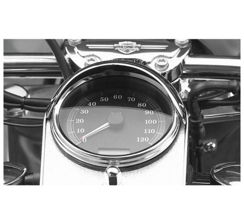 National Cycle 04-07 Harley-Davidson FLHRS Road King Custom Speed-Ometer Glare Stopper