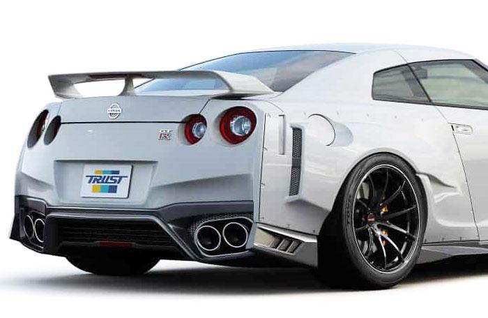 GReddy 2017+ Nissan GTR R35 GRacer Rear Over-Fender Set