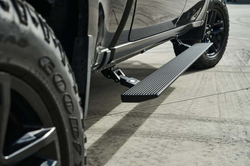 Body Armor 4x4 15-24 Ford F-150 Crew Cab (Excl. Raptor) E-Power Board Steps - Black