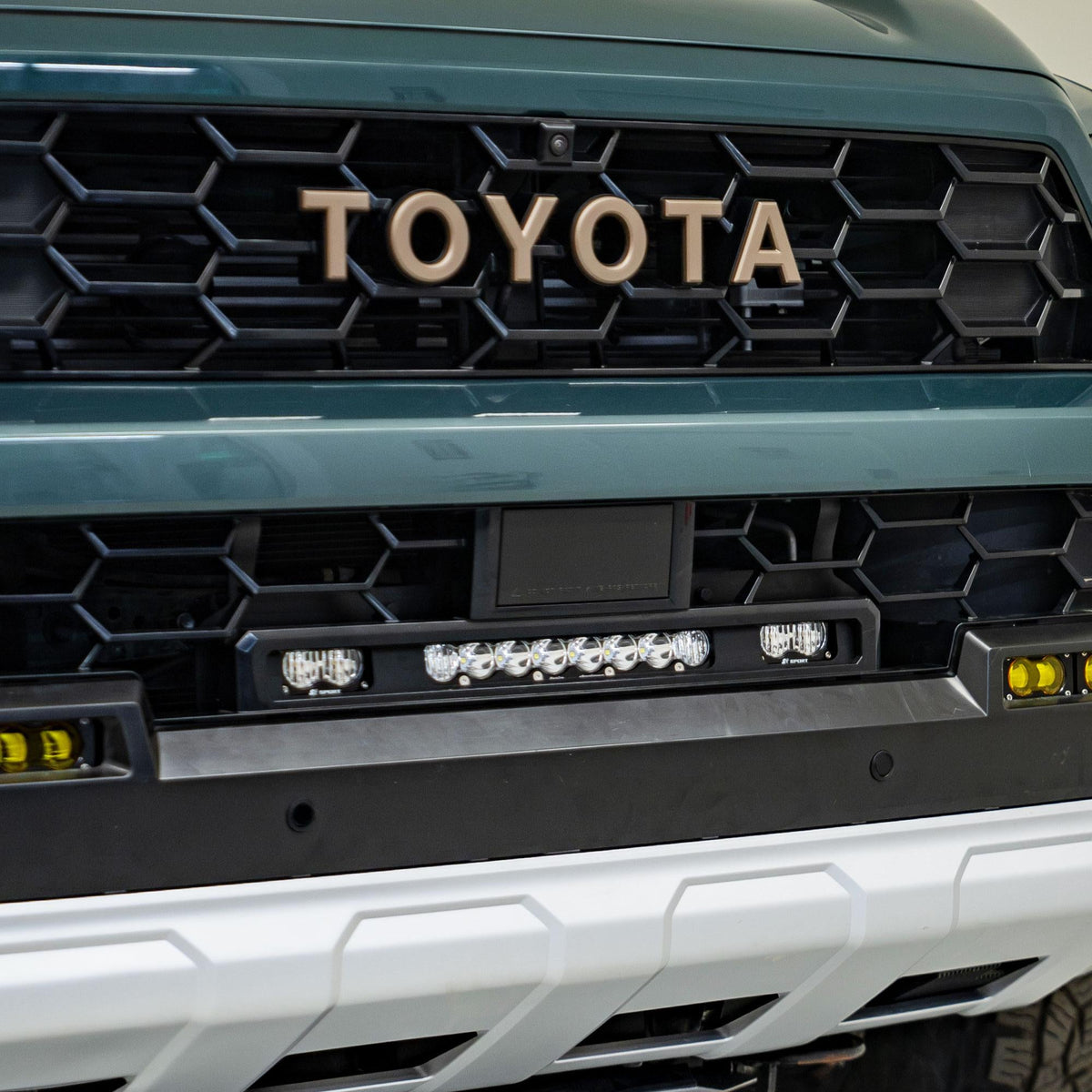 Baja Designs 2025 Toyota 4Runner TRD 10in Pro S2 Pro Grille Light Replacement Kit - Clear