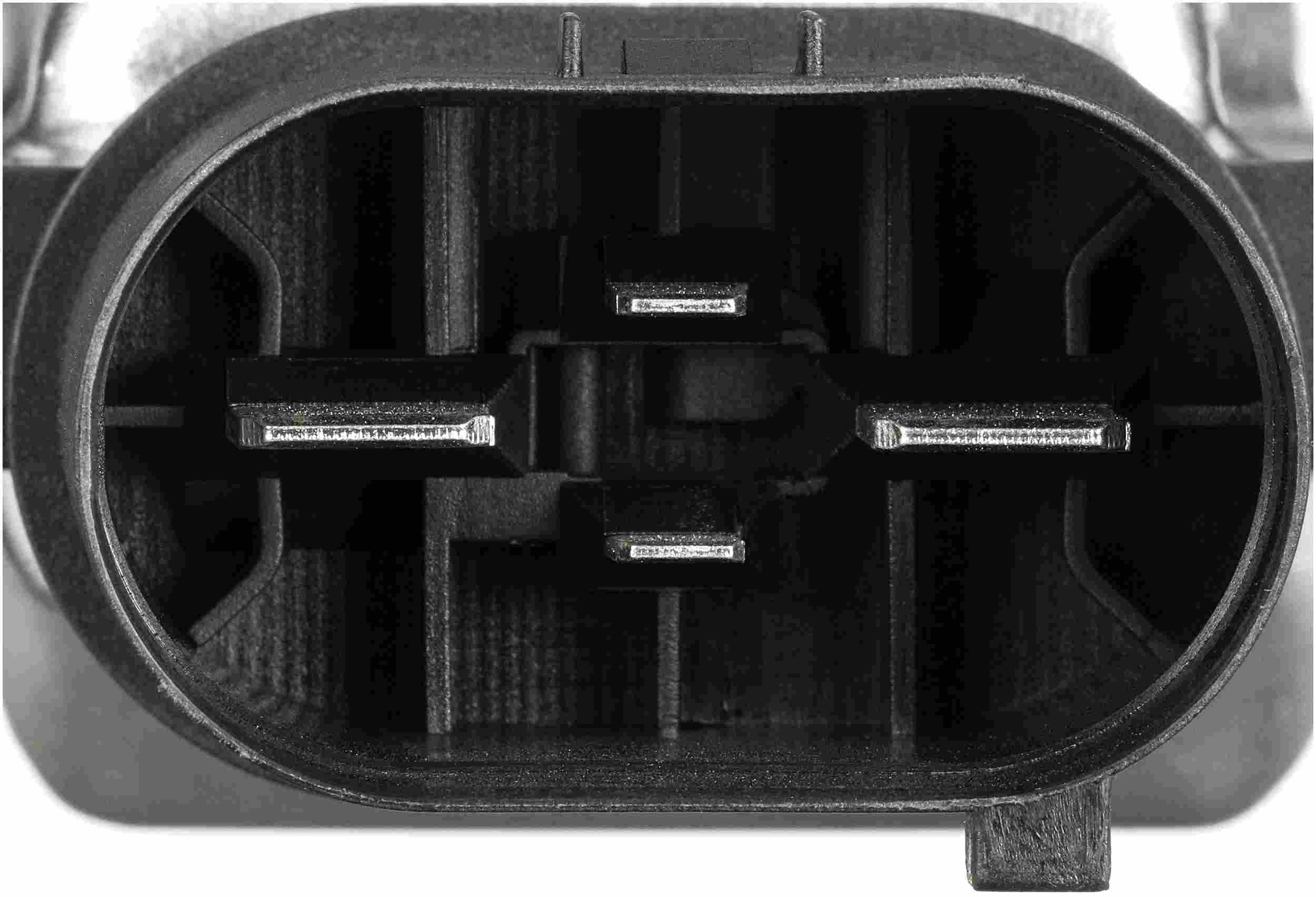 Gates 14-20 Jeep Cherokee 4-Cyl. 2.4L Engine Cooling Fan Module