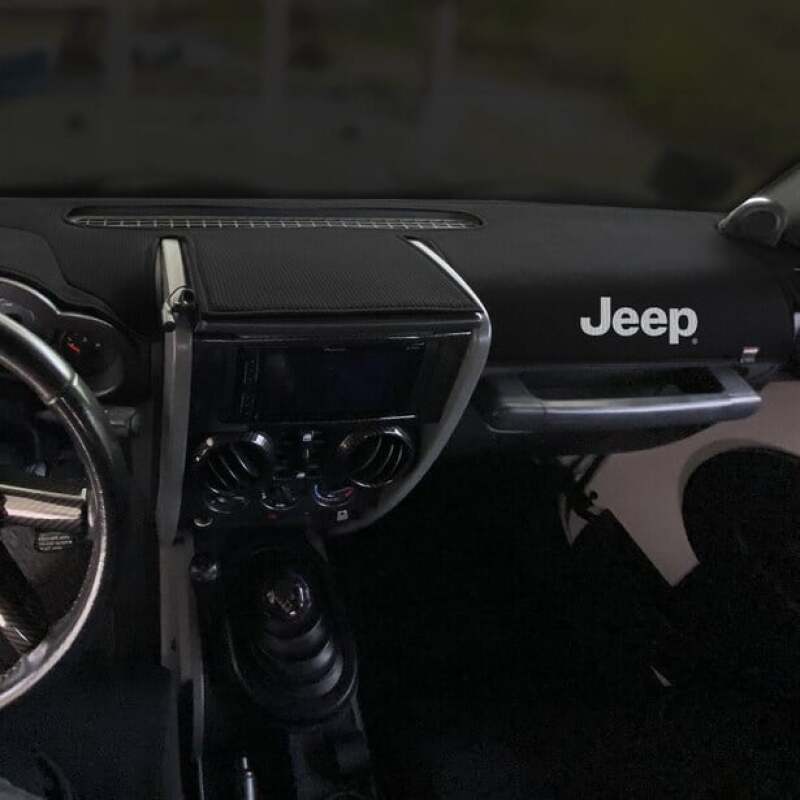 Covercraft 22-24 Jeep Grand Cherokee - No Display/Speaker w Charging Indicators LE Dash Cover W Logo