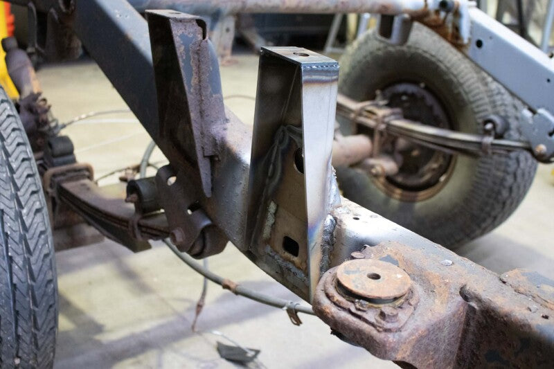 Rust Buster 88-95 Toyota Pickups Middle Raised Bed Mounts- (Right)