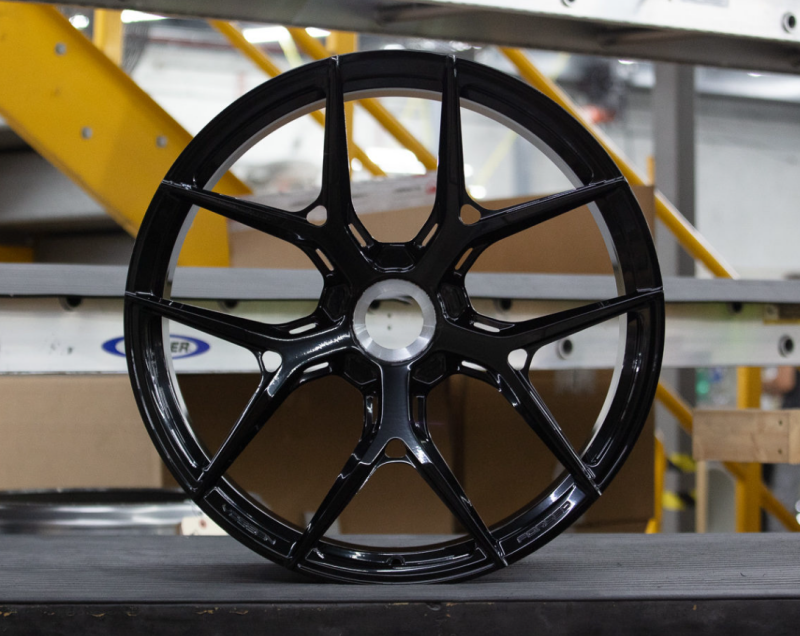 Vossen Forged S21-01 - 22x9.5 - ET30 - 6x139.7 - 84.25 - GB - GLOSS BLACK - CYBERTRUCK