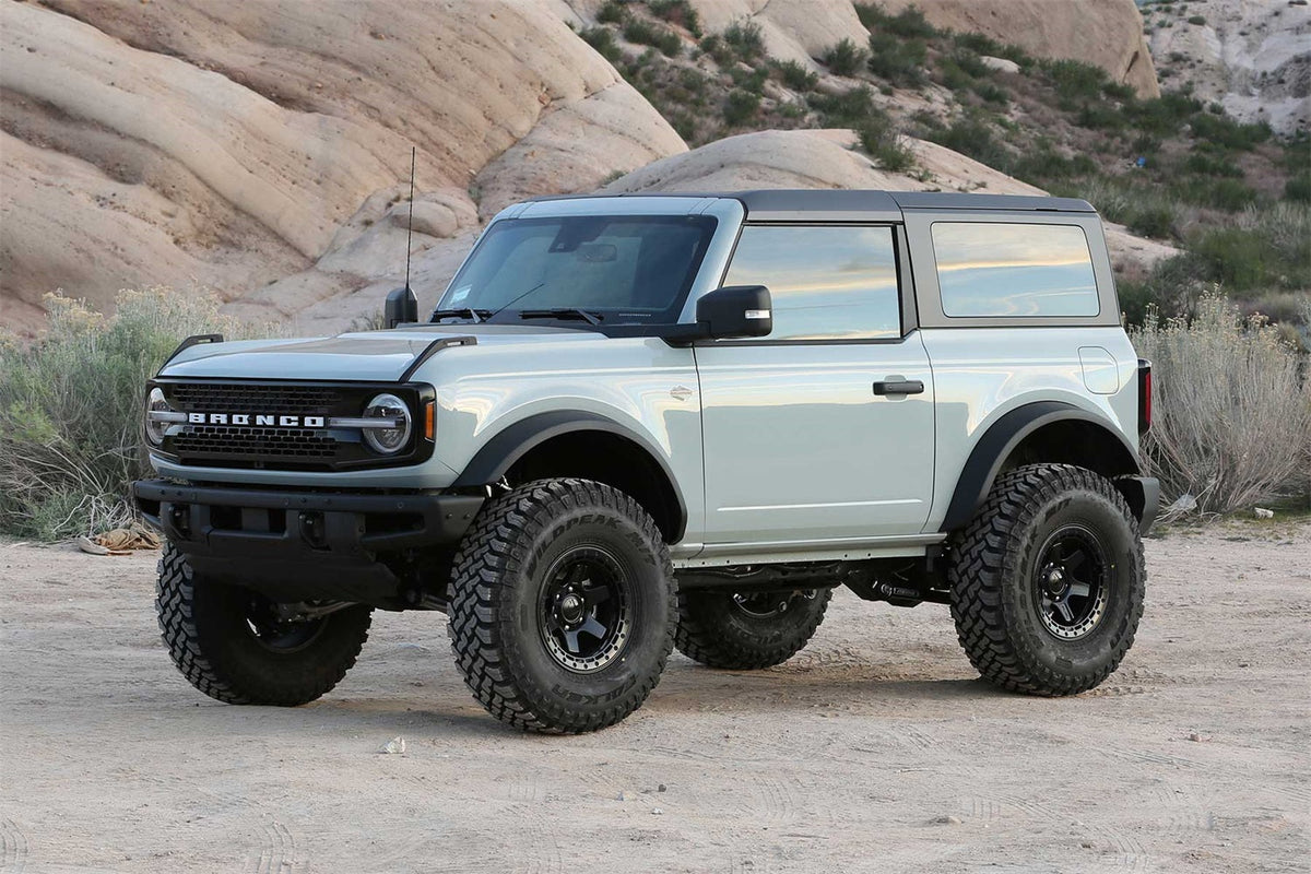 Fabtech 21-22 Bronco 4" UCA Kit w/Uniballs & DLSS Resi Shocks 2 Door Non-Bilstein Model Only