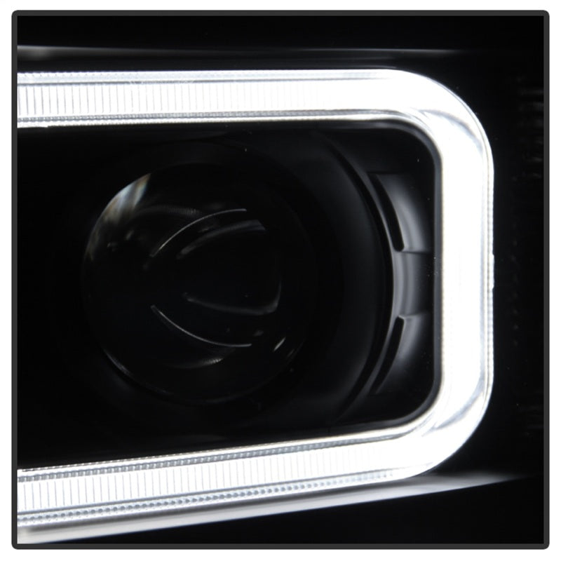 xTune Chevy Silverado 1500/2500/3500 07-13 Projector Headlights Black PRO-JH-CS07-LED-BK