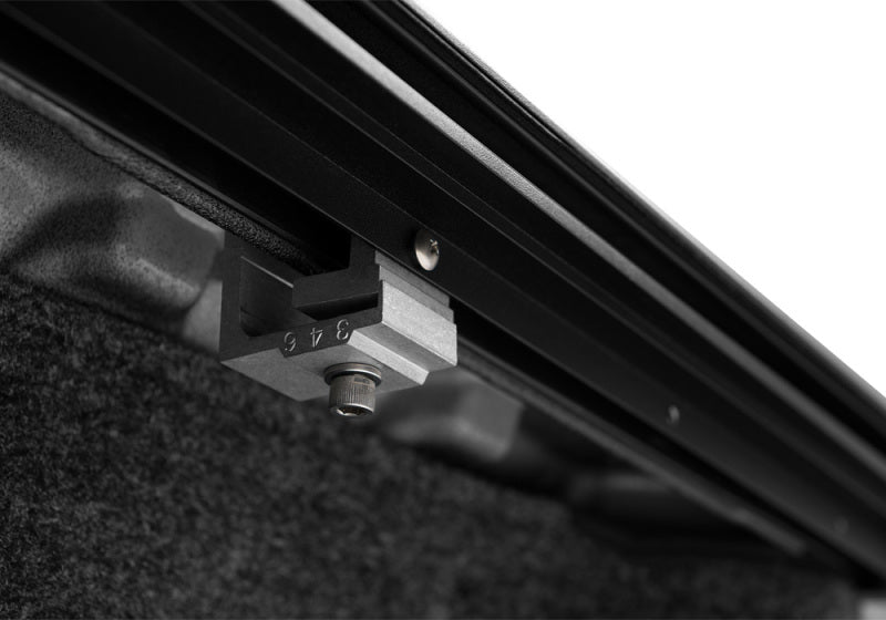 Roll-N-Lock 15-19 Chevrolet Colorado/GMC Canyon 61.7in A-Series Retractable Tonneau Cover
